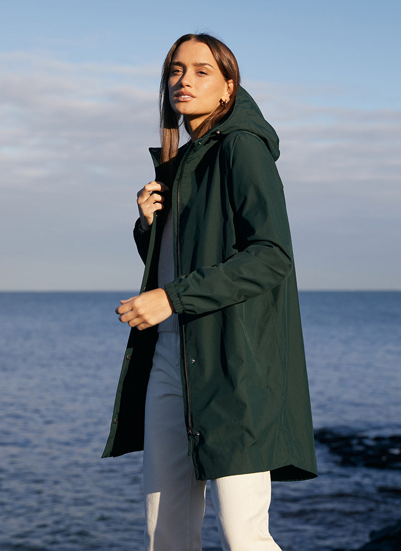 RefugeWaterproofJacketEucalyptus_660b1988-8e07-43c1-b120-b588fb920ff7.jpg